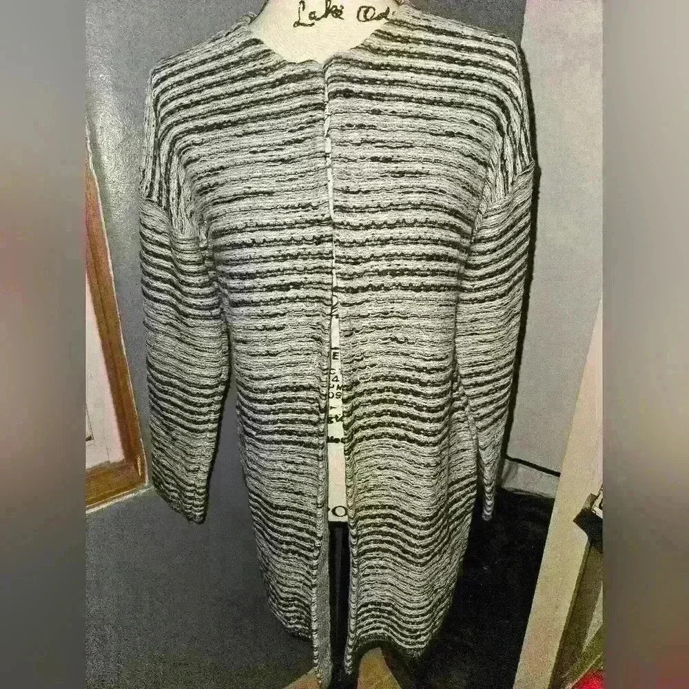Cable & Gauge Womans Cardigan Sweater Size L